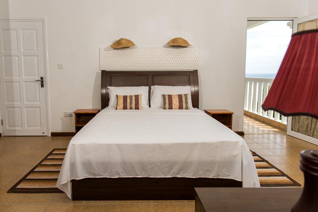 Villa Kayola - Self Catering Pointe La Rue Ngoại thất bức ảnh